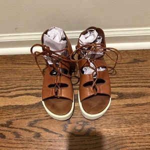 Mix Mooz New York City Gypsy Gladiator Platform Sandal Cognac Color Size 6